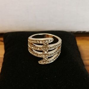 Avon Terranova ring gold tone Size 6